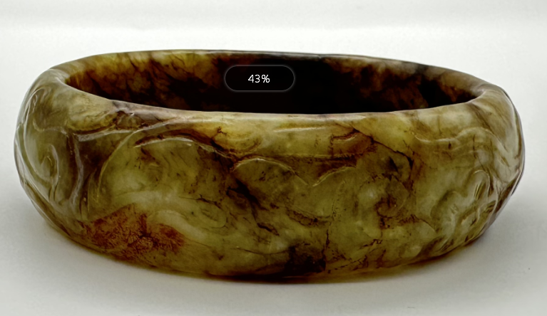 白玉浮雕花卉神兽手镯（圈口68mm）